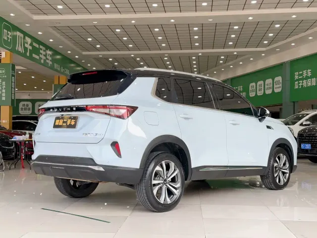 Wuling Asta — Фото автомобиля 5