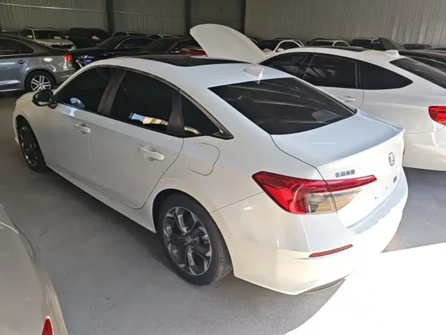 Honda Civic — Фото автомобиля 4