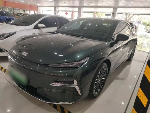 Фотография автомобиля — Geely Galaxy Xingyao 8