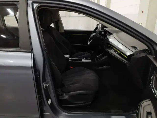 Roewe i5 — Фото автомобиля 23