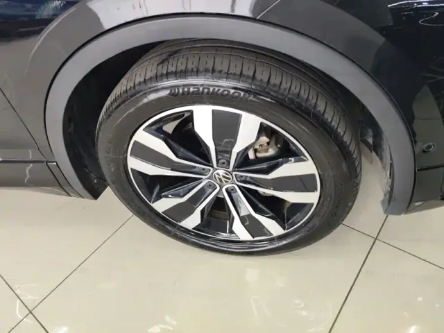 Volkswagen Tiguan L — Фото автомобиля 6