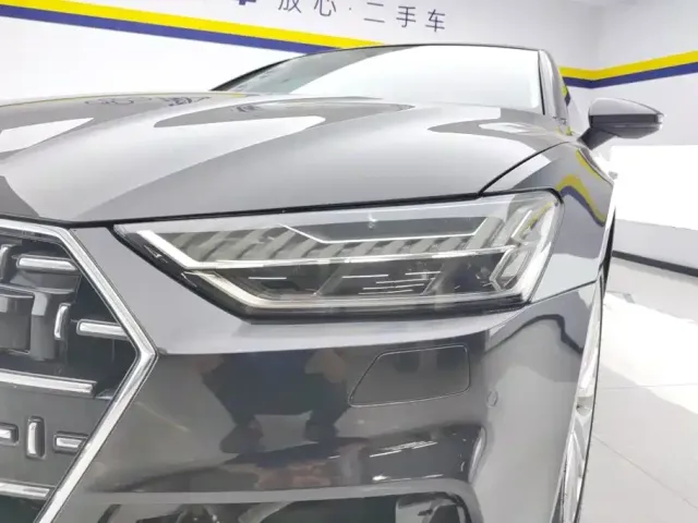 Audi A7L — Фото автомобиля 5