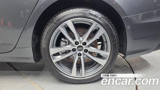Audi A6 45 TFSI Premium — Фото автомобиля 5