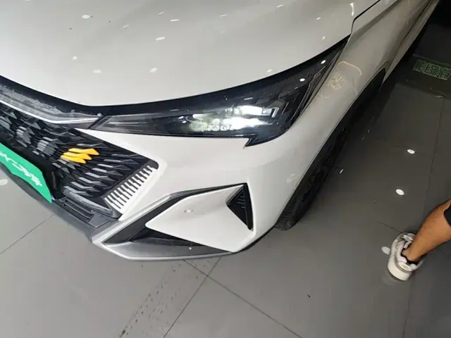 Changan X5 Plus — Фото автомобиля 23