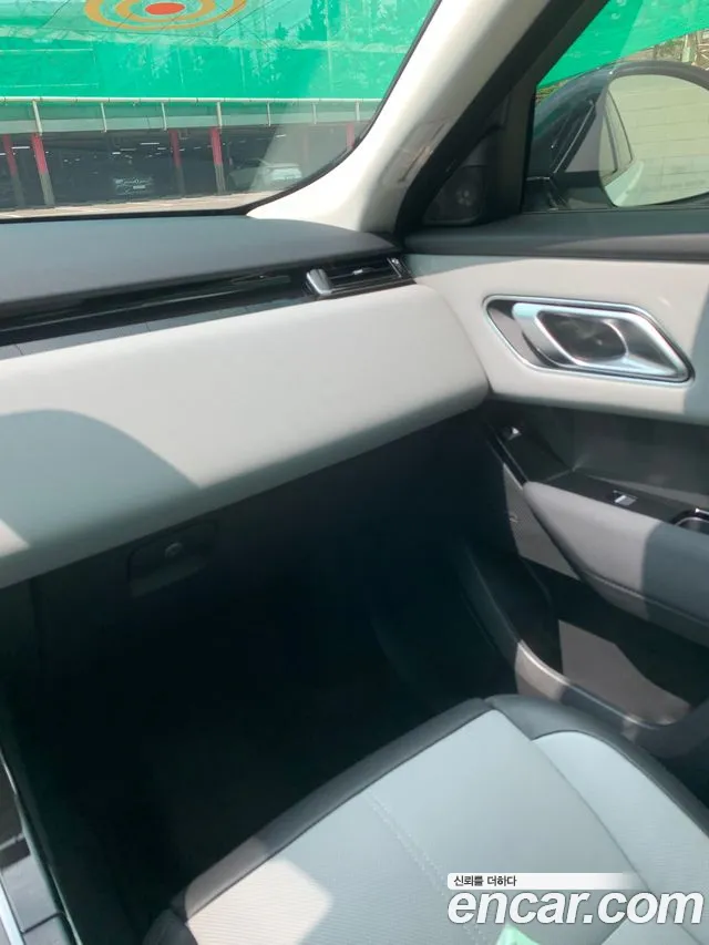 Land Rover Range Rover Velar Range Rover Velar 2.0 P250 Dynamic SE — Фото автомобиля 12