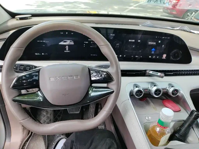 Exeed RX — Фото автомобиля 5