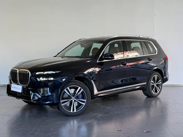 Фотография автомобиля — BMW X7