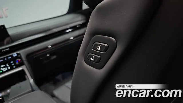 Genesis GV80 — Фото автомобиля 30