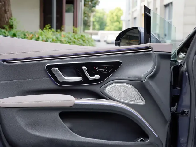 Mercedes-Benz EQS — Фото автомобиля 13