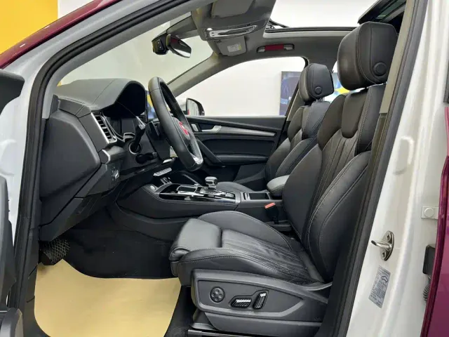 Audi Q5L — Фото автомобиля 27