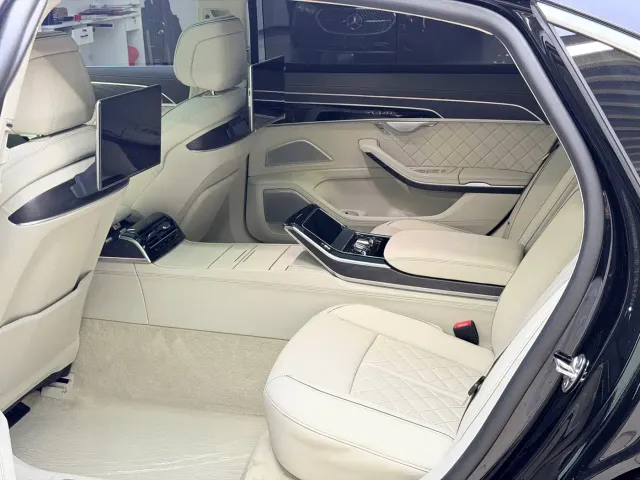 Audi A8 — Фото автомобиля 8