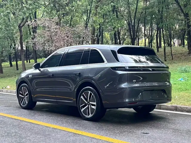 Li Auto L6 — Фото автомобиля 4