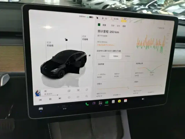 Tesla Model Y — Фото автомобиля 12