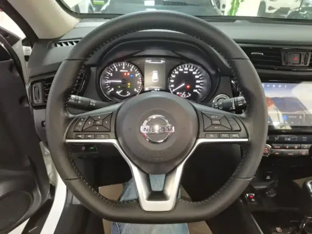Nissan X-Trail — Фото автомобиля 10