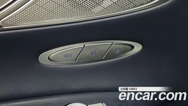 Genesis GV70 — Фото автомобиля 17