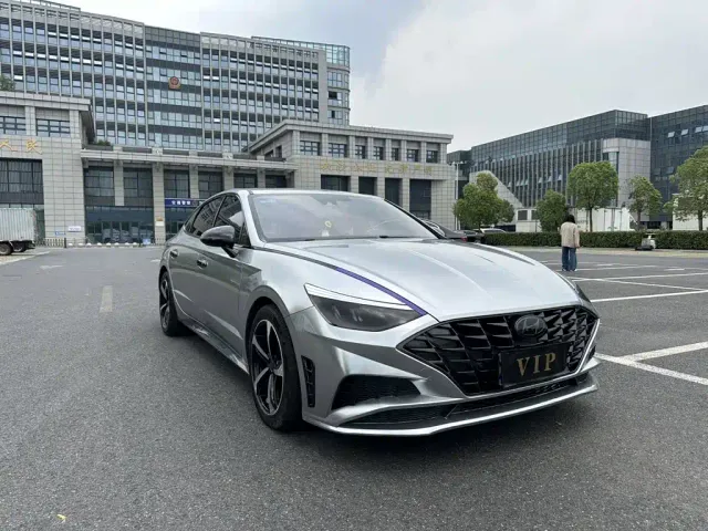 Hyundai Sonata — Фото автомобиля 3