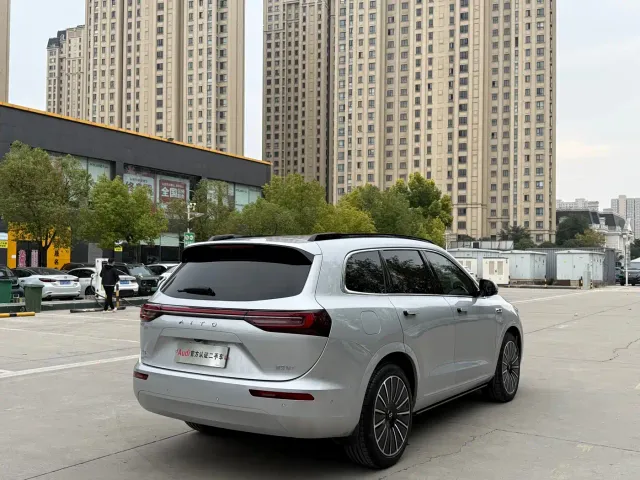 Aito M7 — Фото автомобиля 4
