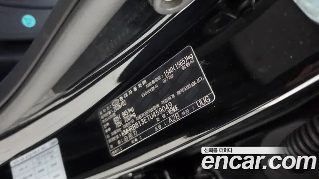 Hyundai Venue — Фото автомобиля 23