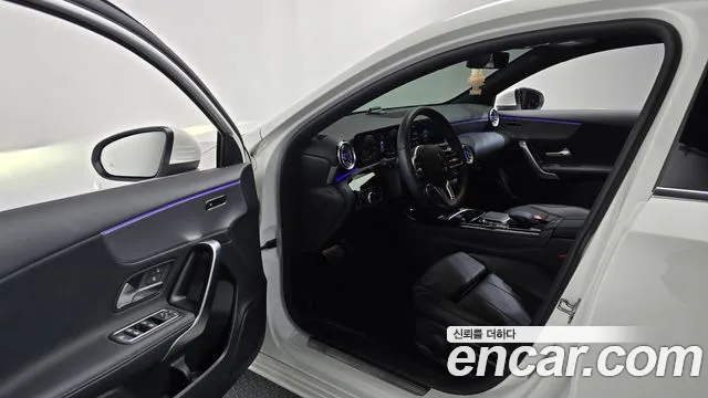Mercedes-Benz A-Class — Фото автомобиля 10