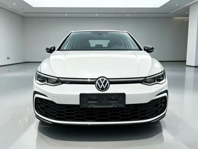 Volkswagen Golf — Фото автомобиля 2