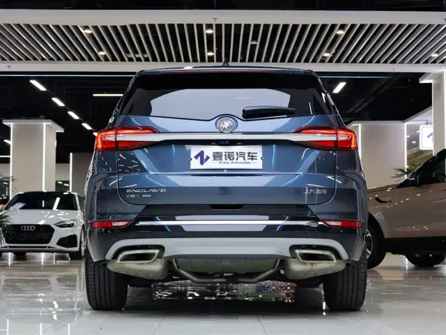 Buick Enclave — Фото автомобиля 7