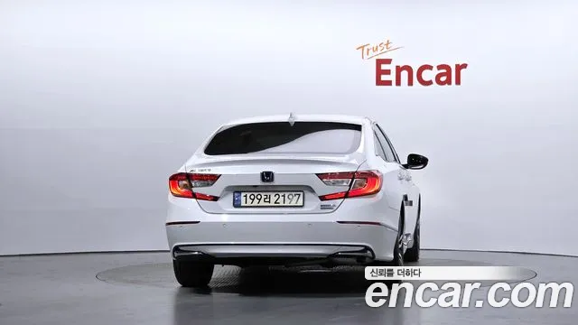 Honda Accord — Фото автомобиля 4