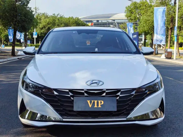 Hyundai Elantra — Фото автомобиля 2