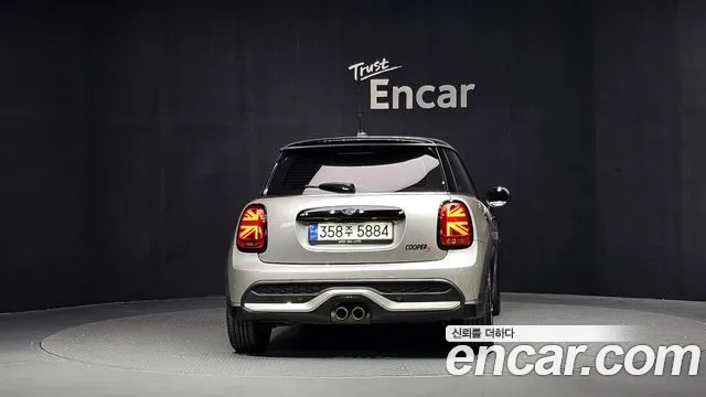 MINI Cooper — Фото автомобиля 4