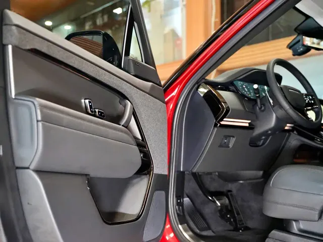 Land Rover Range Rover Sport — Фото автомобиля 10