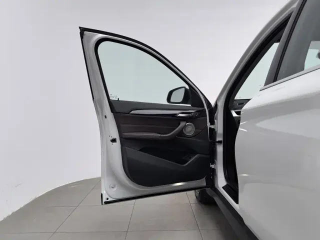 BMW X1 — Фото автомобиля 8