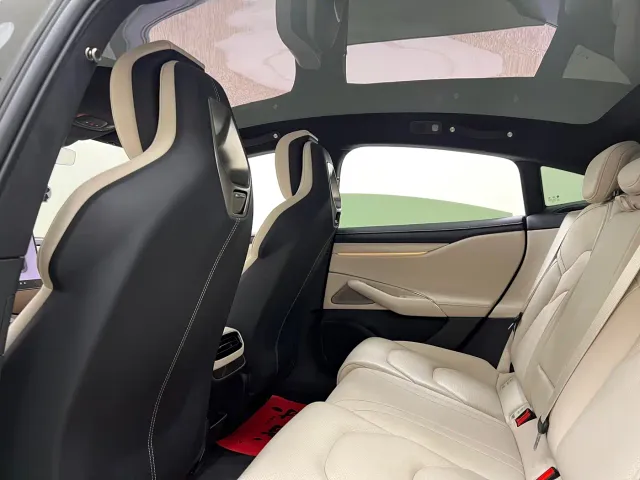Xiaomi SU7 — Фото автомобиля 19