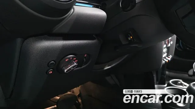 Mini Cooper Cooper Classic Plus Launch Pack — Фото автомобиля 22