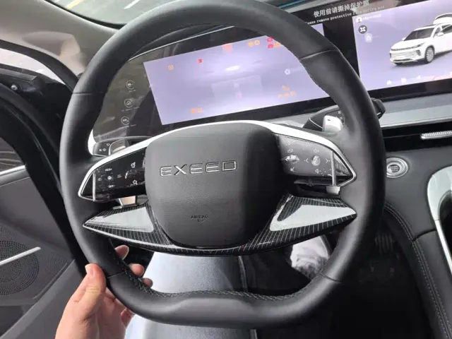 Exeed TXL — Фото автомобиля 15