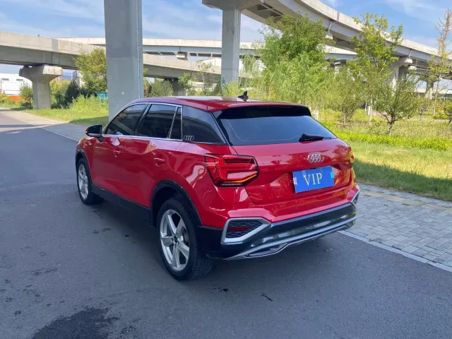 Audi Q2L — Фото автомобиля 2