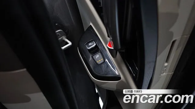 Kia Canival Carnival 4 поколение Бензин 9 мест Signature — Фото автомобиля 17