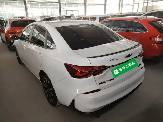 Chevrolet Monza — Фото автомобиля 4
