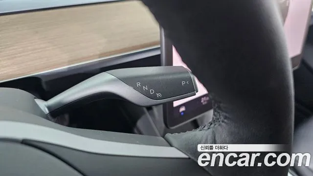 Tesla Model 3 — Фото автомобиля 9