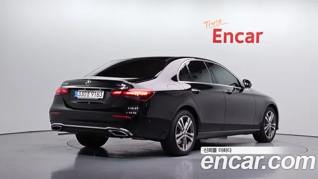 Mercedes-Benz E-Class E-класс W213 E350 4MATIC Avantgarde — Фото автомобиля 2