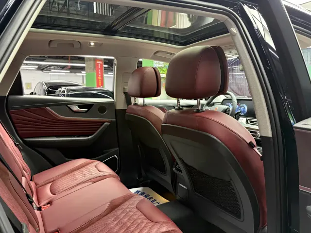 Hongqi HS5 — Фото автомобиля 9