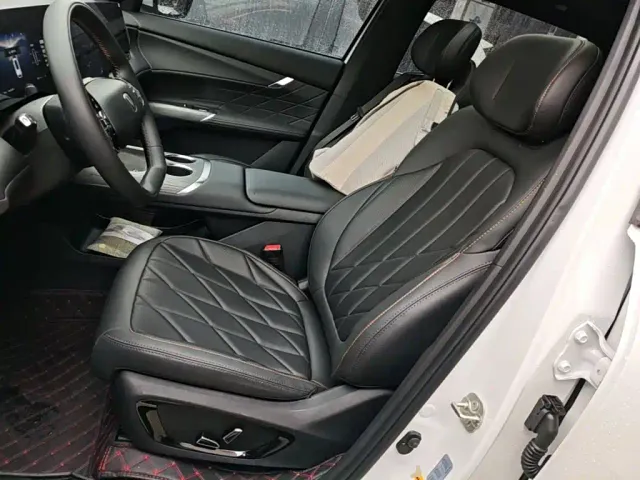 Changan CS75 Plus — Фото автомобиля 14