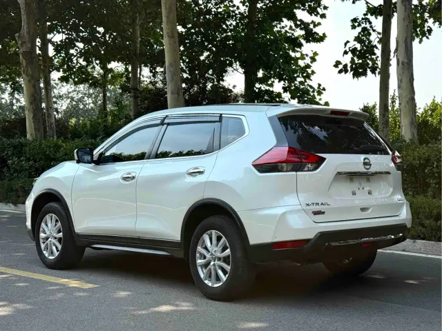 Nissan X-Trail — Фото автомобиля 5