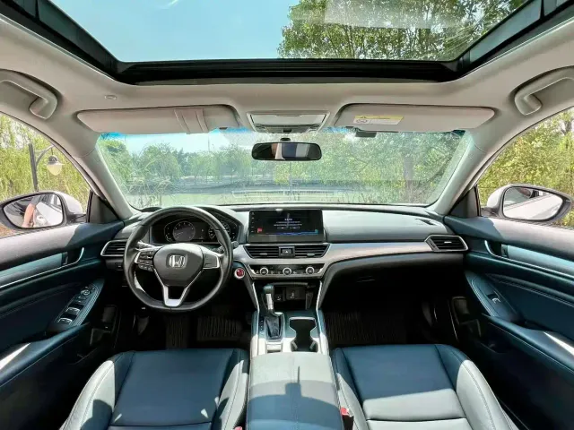 Honda Accord — Фото автомобиля 4