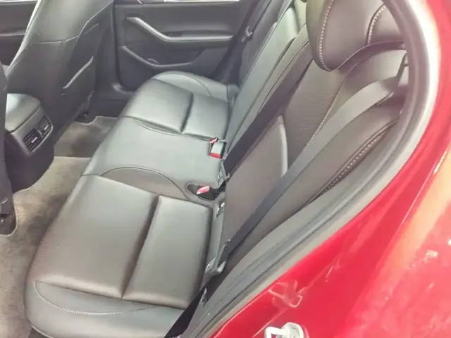 Mazda Axela — Фото автомобиля 13