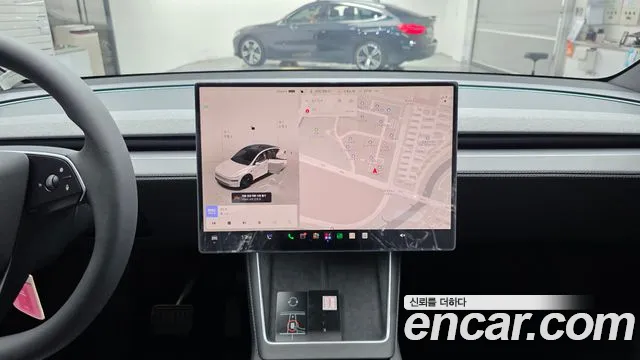 Tesla Model Y — Фото автомобиля 12