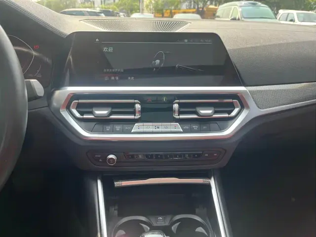 BMW 3 Series — Фото автомобиля 15