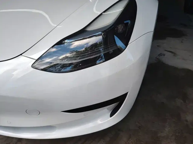 Tesla Model 3 — Фото автомобиля 23