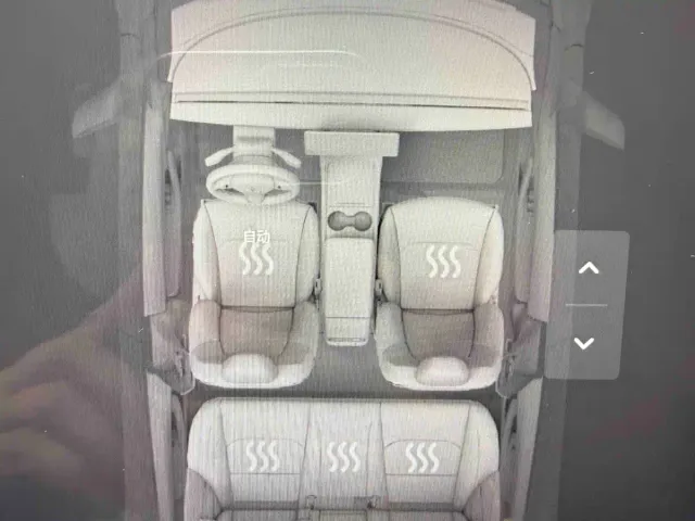Tesla Model 3 — Фото автомобиля 11