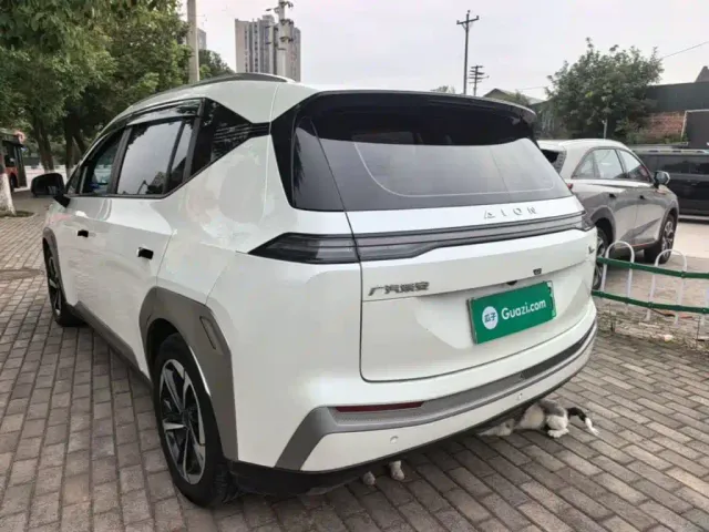 GAC Aion Y — Фото автомобиля 4