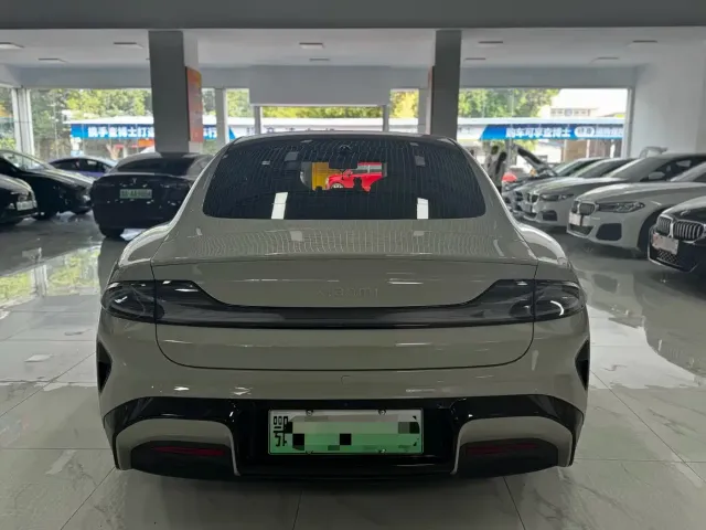 Xiaomi SU7 — Фото автомобиля 11
