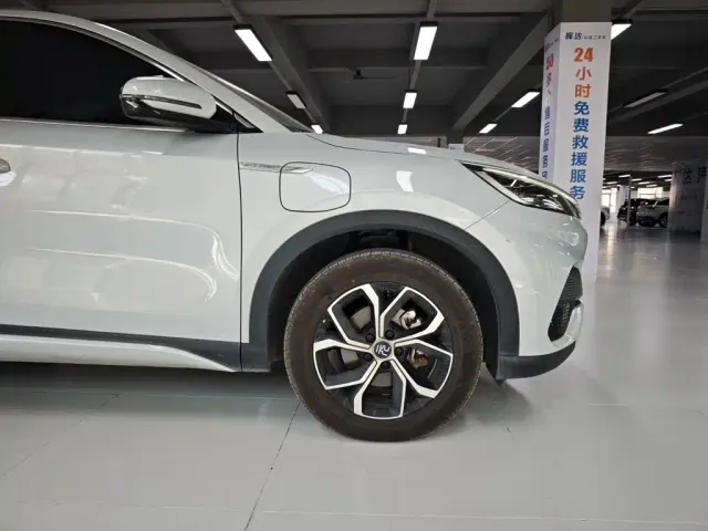 BYD Yuan PLUS — Фото автомобиля 4